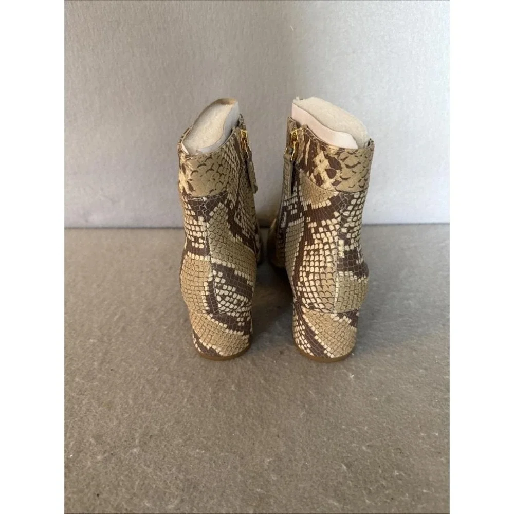 Ralph Lauren wynne II bootie leather size‎ 6B